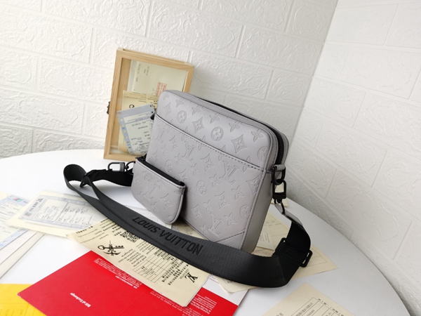 ルイヴィトンバッグ正面デザイン